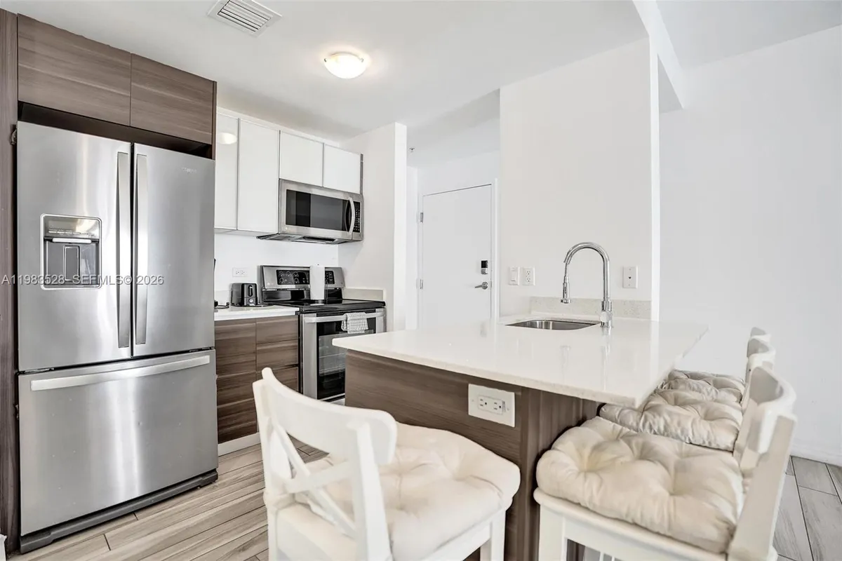 481 NE 29th St # 702, Miami FL 33137