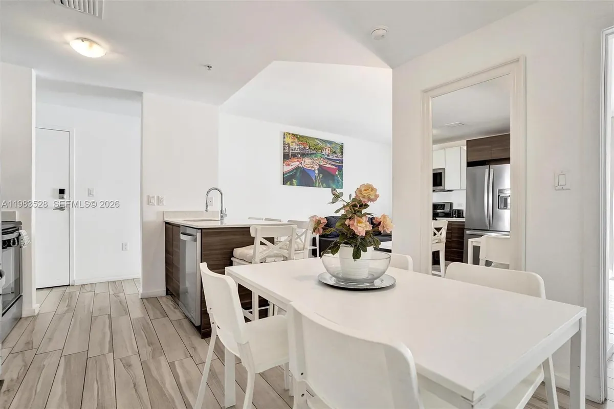 481 NE 29th St # 702, Miami FL 33137