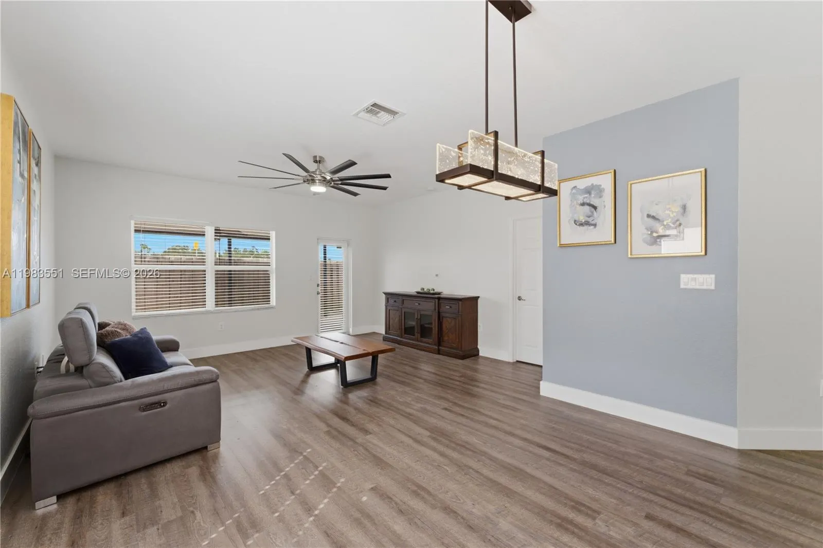 2381 NE 4th St, Homestead FL 33033