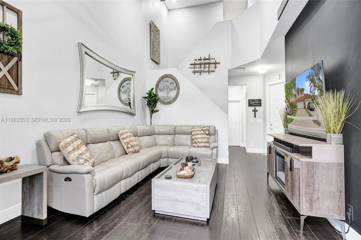 12513 NW 56th Dr, Coral Springs FL 33076