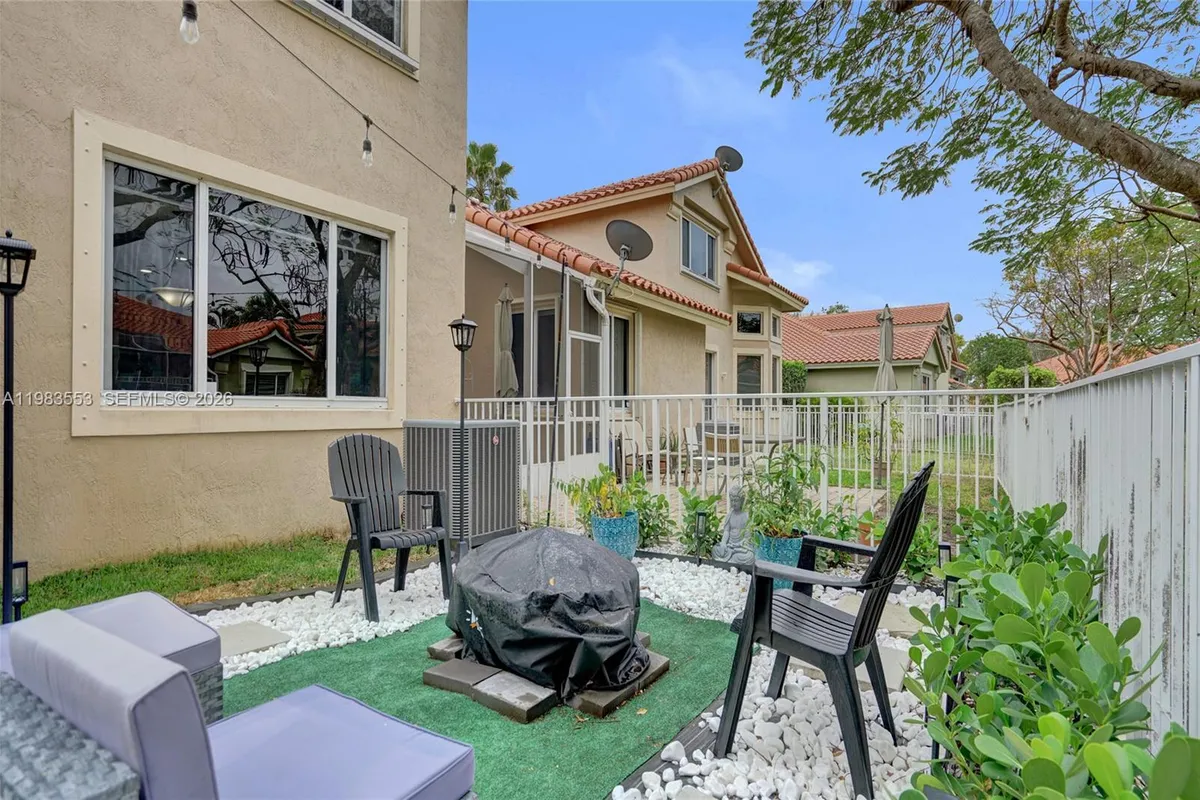 12513 NW 56th Dr, Coral Springs FL 33076