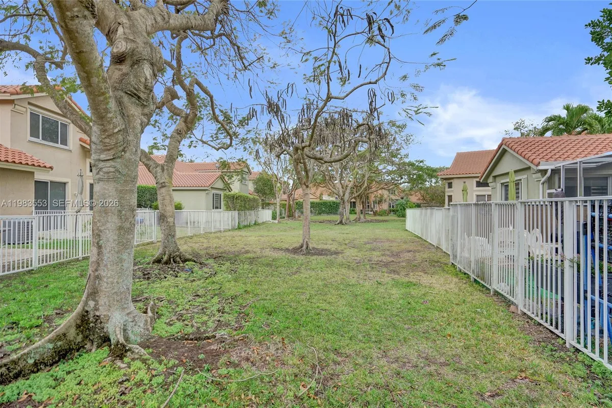 12513 NW 56th Dr, Coral Springs FL 33076