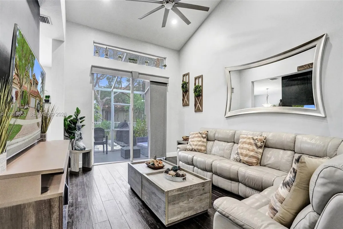 12513 NW 56th Dr, Coral Springs FL 33076