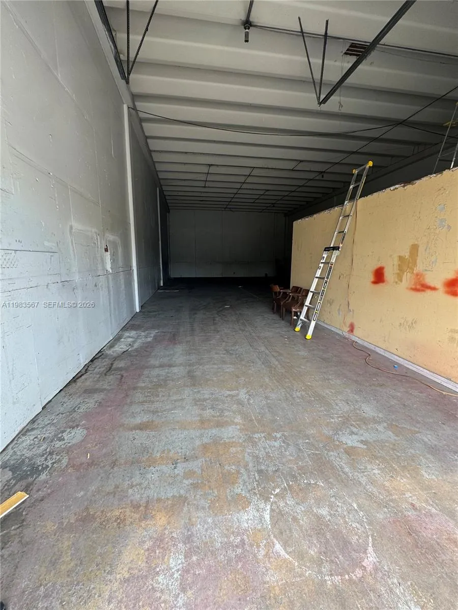 7781 NW 52nd St, Doral FL 33166