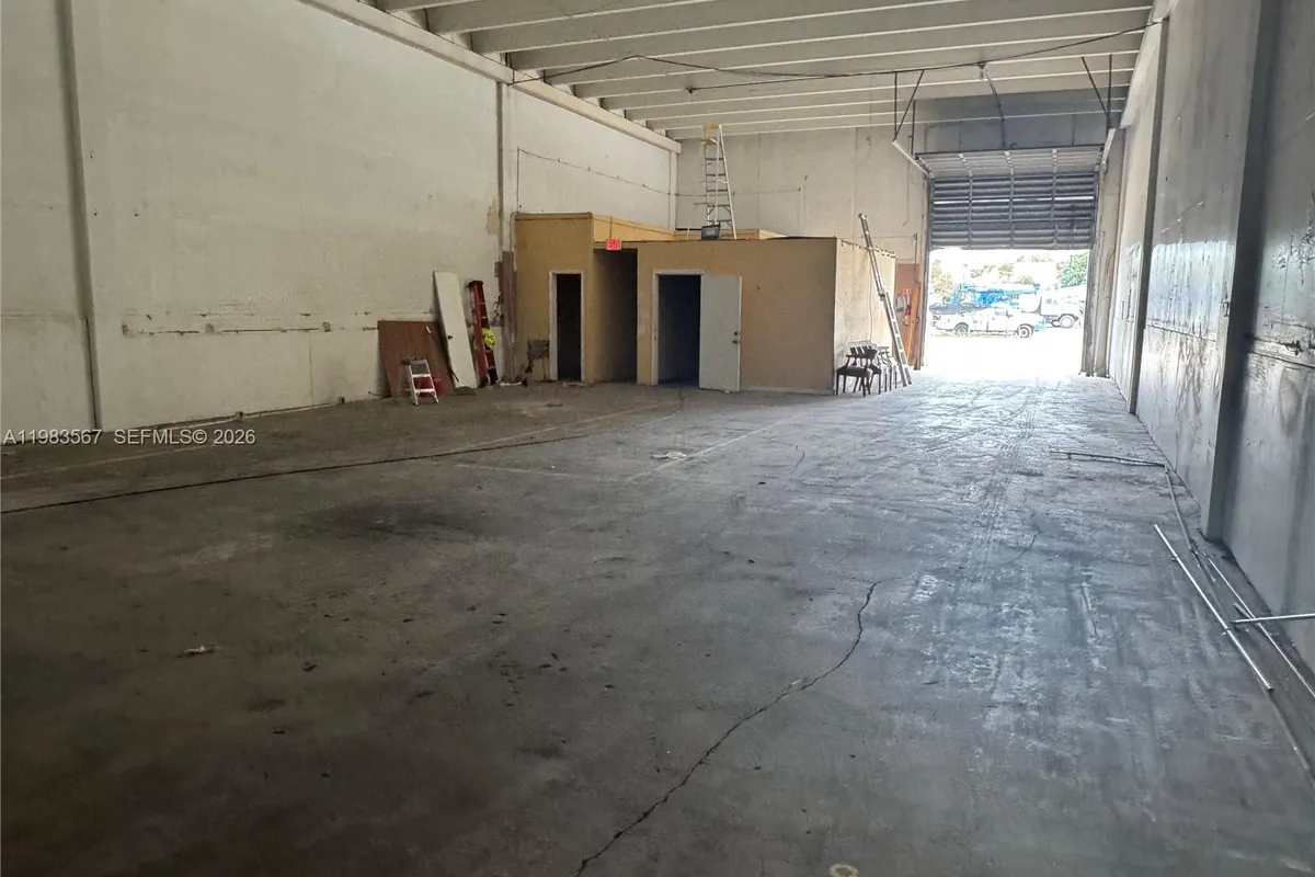 7781 NW 52nd St, Doral FL 33166