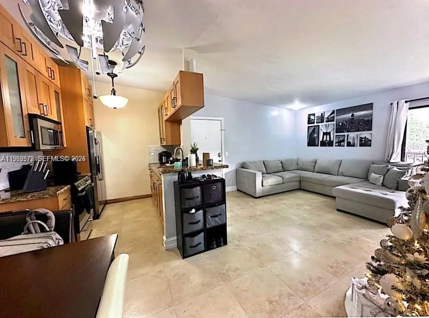 9729 Hammocks Blvd # 207E, Miami FL 33196