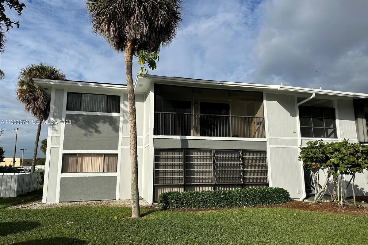 9729 Hammocks Blvd # 207E, Miami FL 33196