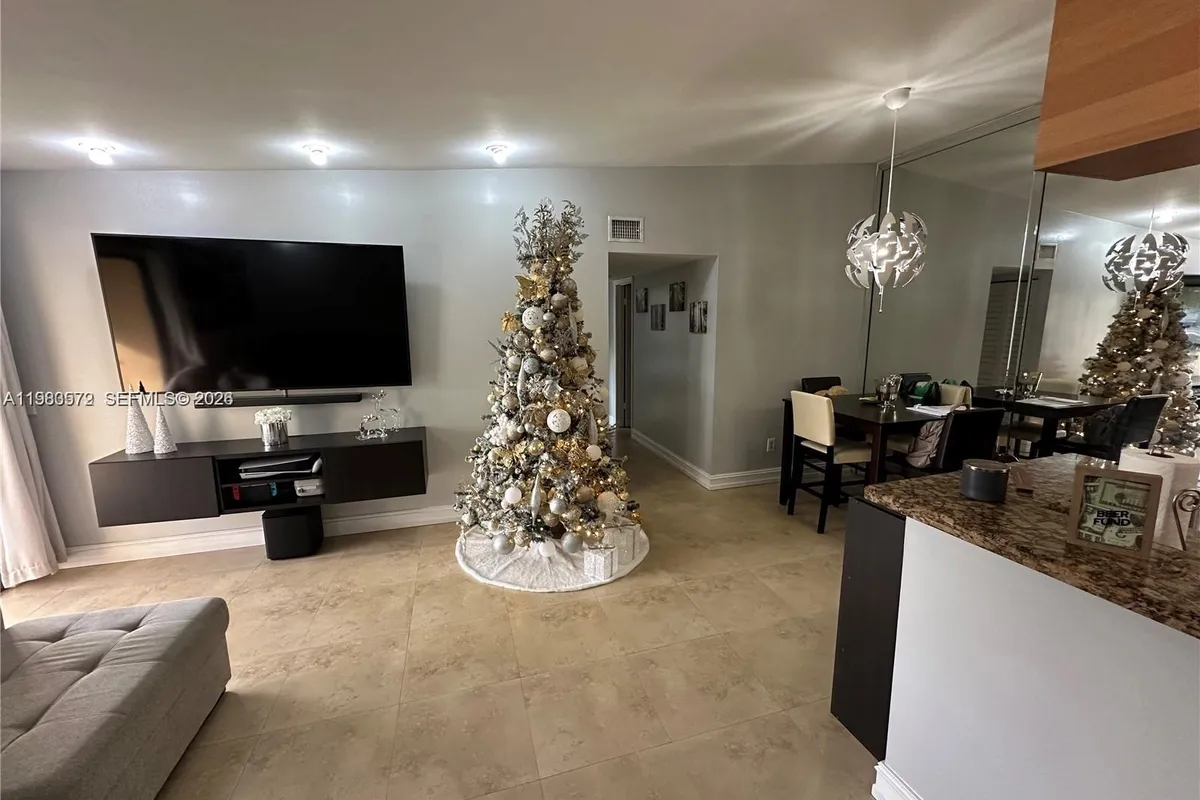 9729 Hammocks Blvd # 207E, Miami FL 33196