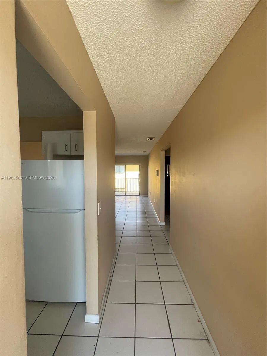 6121 W 24th Ave # 206, Hialeah FL 33016
