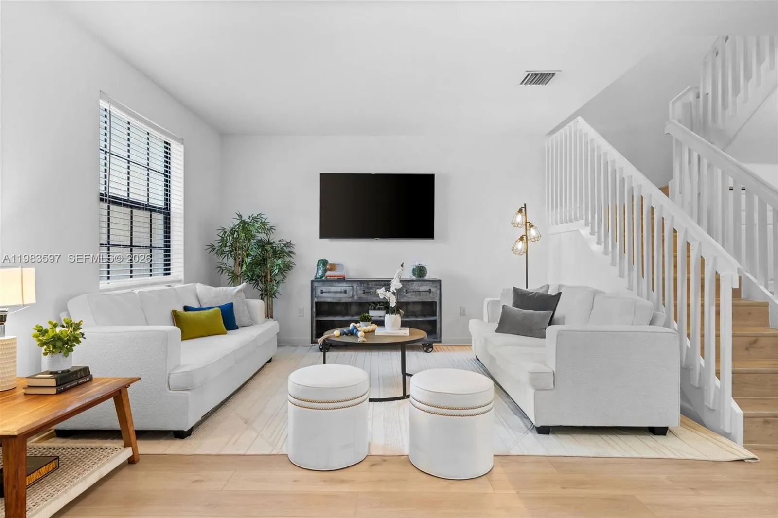 9380 W 33rd Ln, Hialeah FL 33018