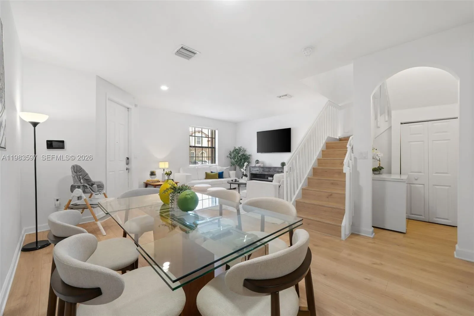 9380 W 33rd Ln, Hialeah FL 33018