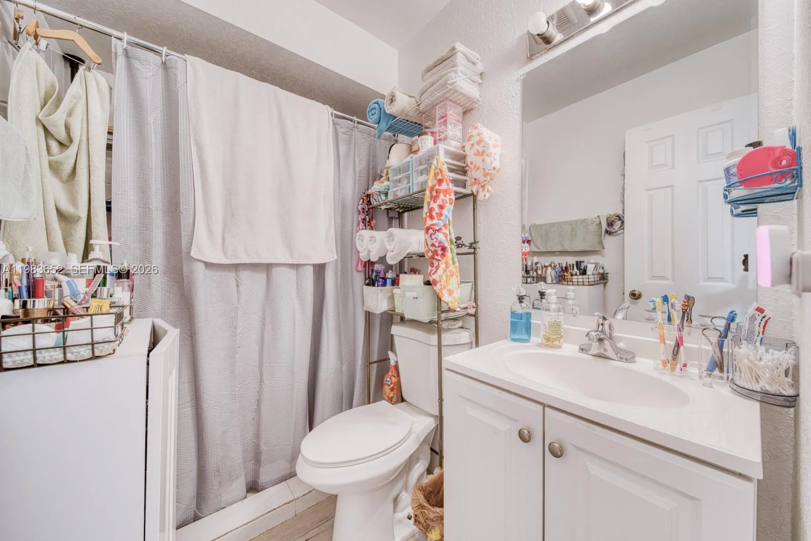 9459 SW 76th St # R5, Miami FL 33173