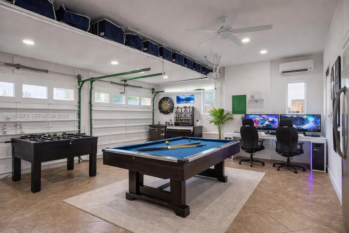 7943 NW 111th Ct, Doral FL 33178