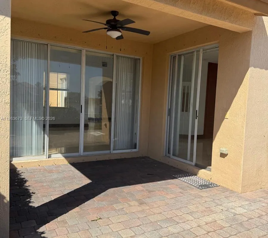 7943 NW 111th Ct, Doral FL 33178