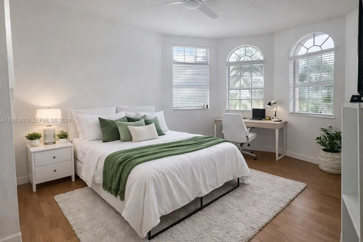 7943 NW 111th Ct, Doral FL 33178