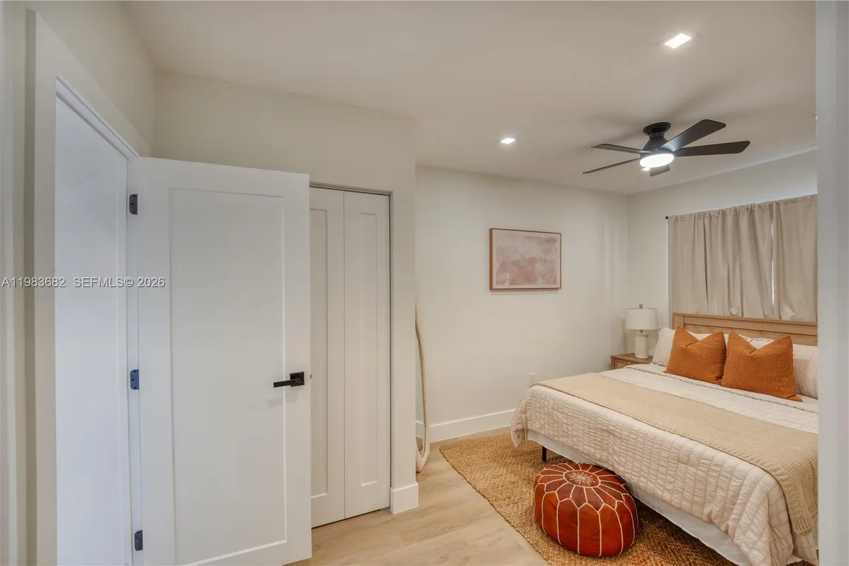 654 NW 45th St, Oakland Park FL 33309