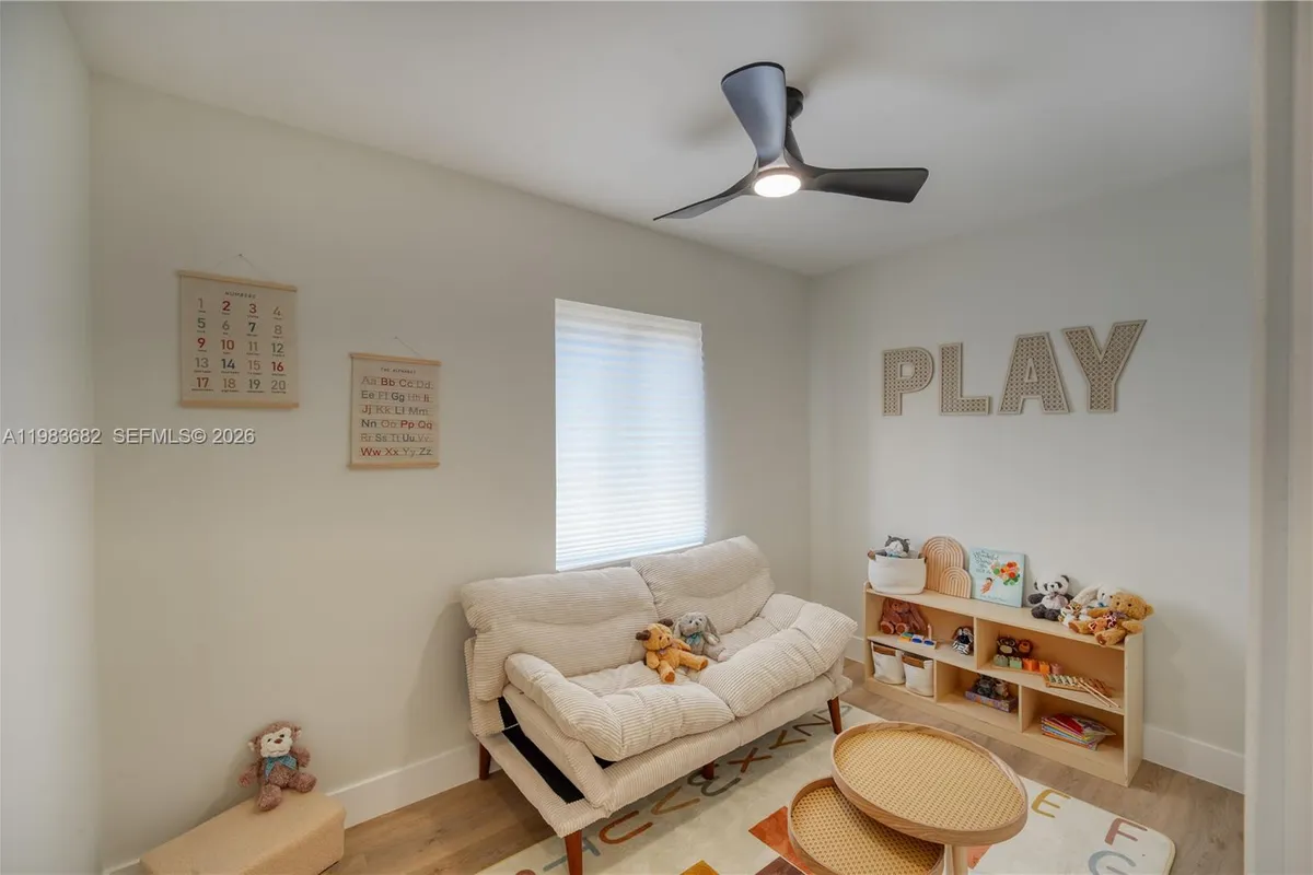 654 NW 45th St, Oakland Park FL 33309