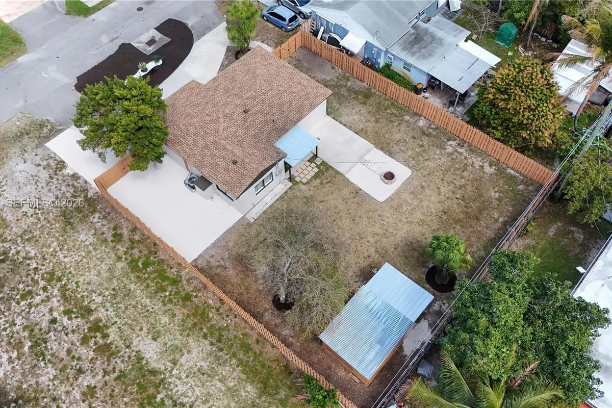 654 NW 45th St, Oakland Park FL 33309