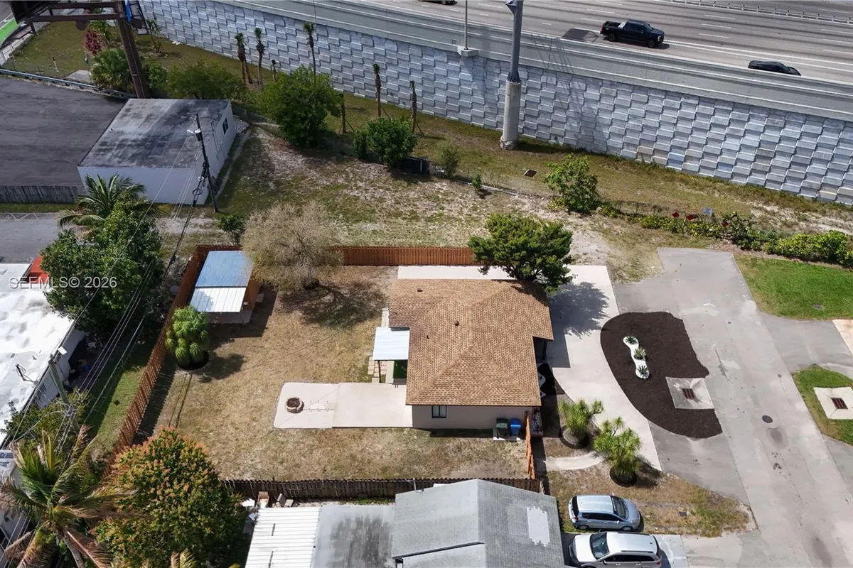 654 NW 45th St, Oakland Park FL 33309