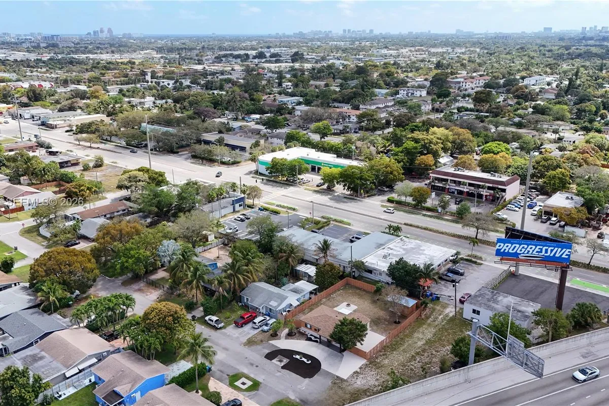 654 NW 45th St, Oakland Park FL 33309