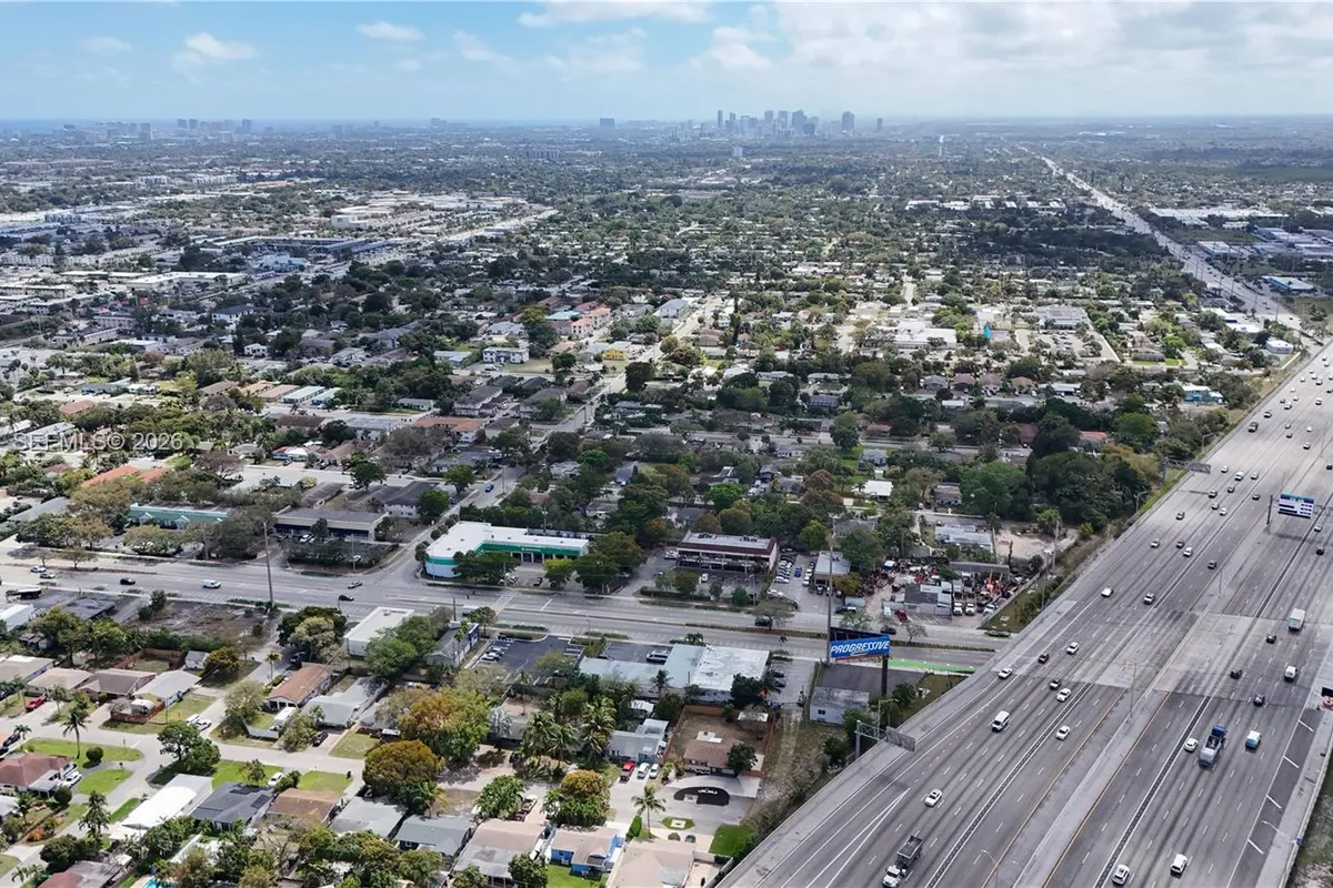 654 NW 45th St, Oakland Park FL 33309