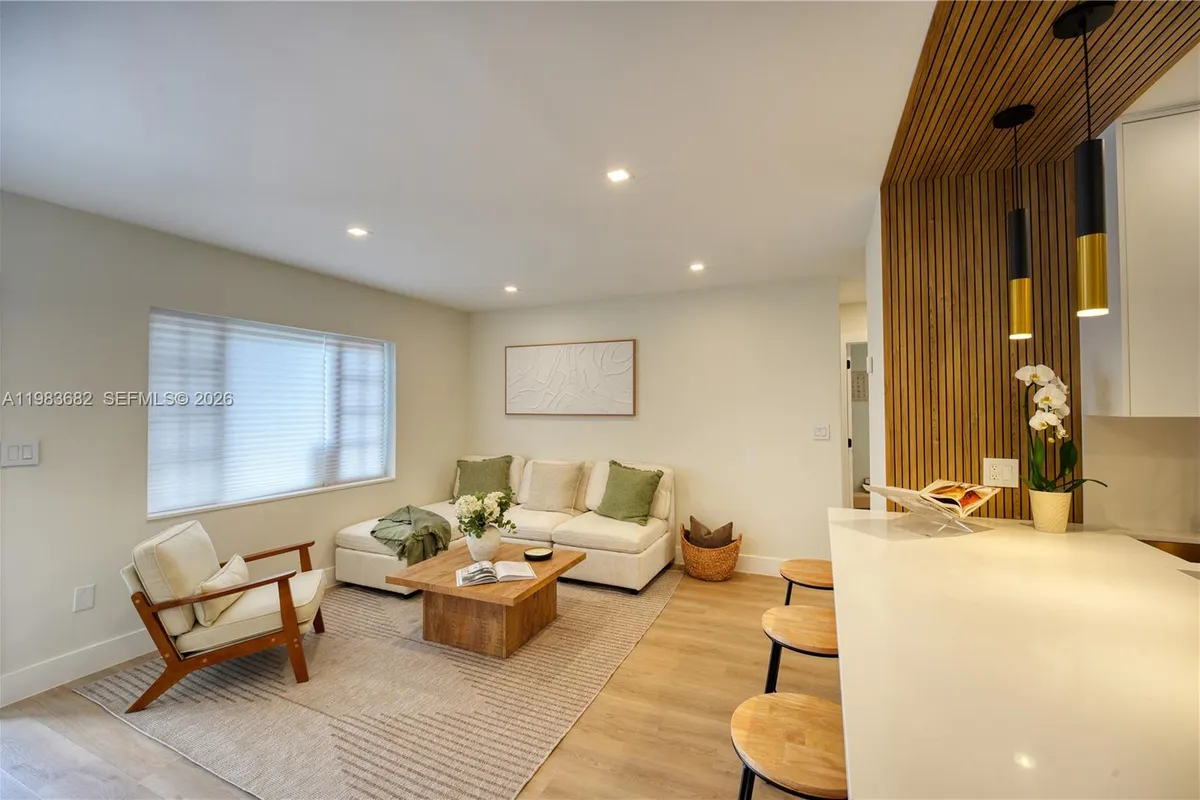 654 NW 45th St, Oakland Park FL 33309