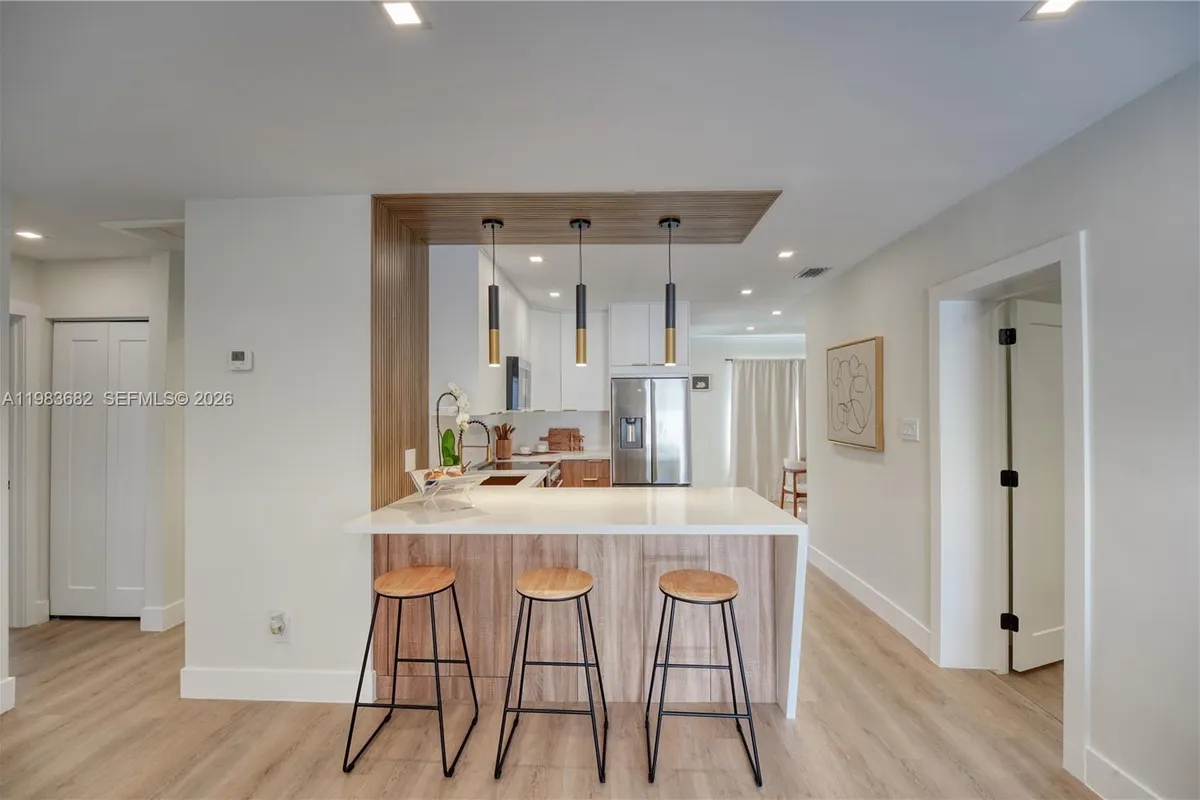 654 NW 45th St, Oakland Park FL 33309