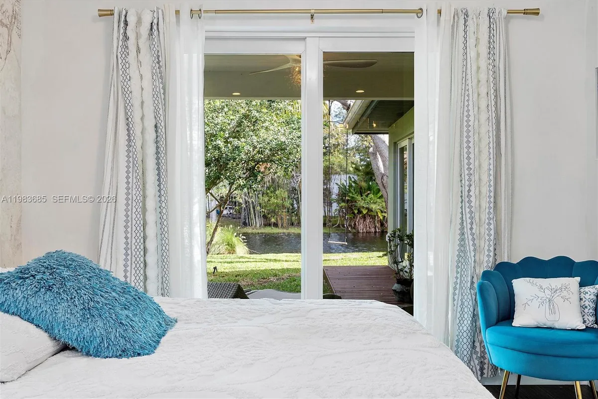 11377 W Biscayne Canal Rd, Miami FL 33161