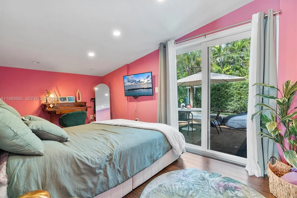 11377 W Biscayne Canal Rd, Miami FL 33161