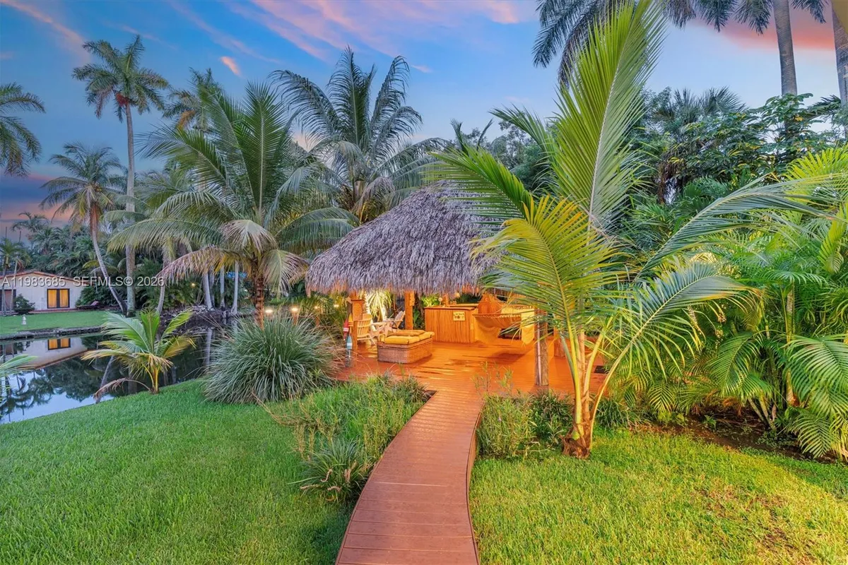 11377 W Biscayne Canal Rd, Miami FL 33161