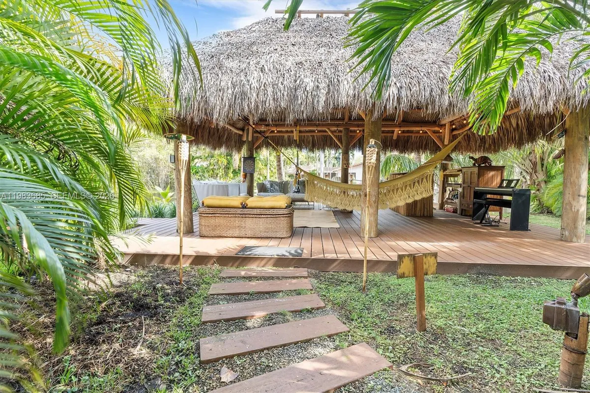 11377 W Biscayne Canal Rd, Miami FL 33161