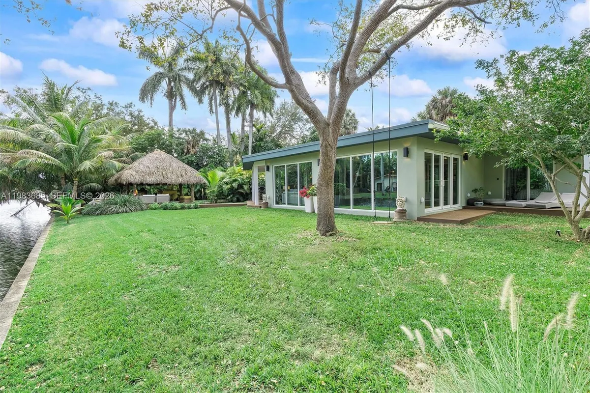 11377 W Biscayne Canal Rd, Miami FL 33161