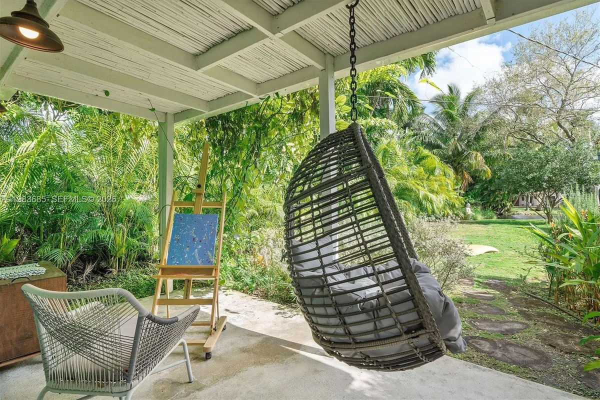 11377 W Biscayne Canal Rd, Miami FL 33161