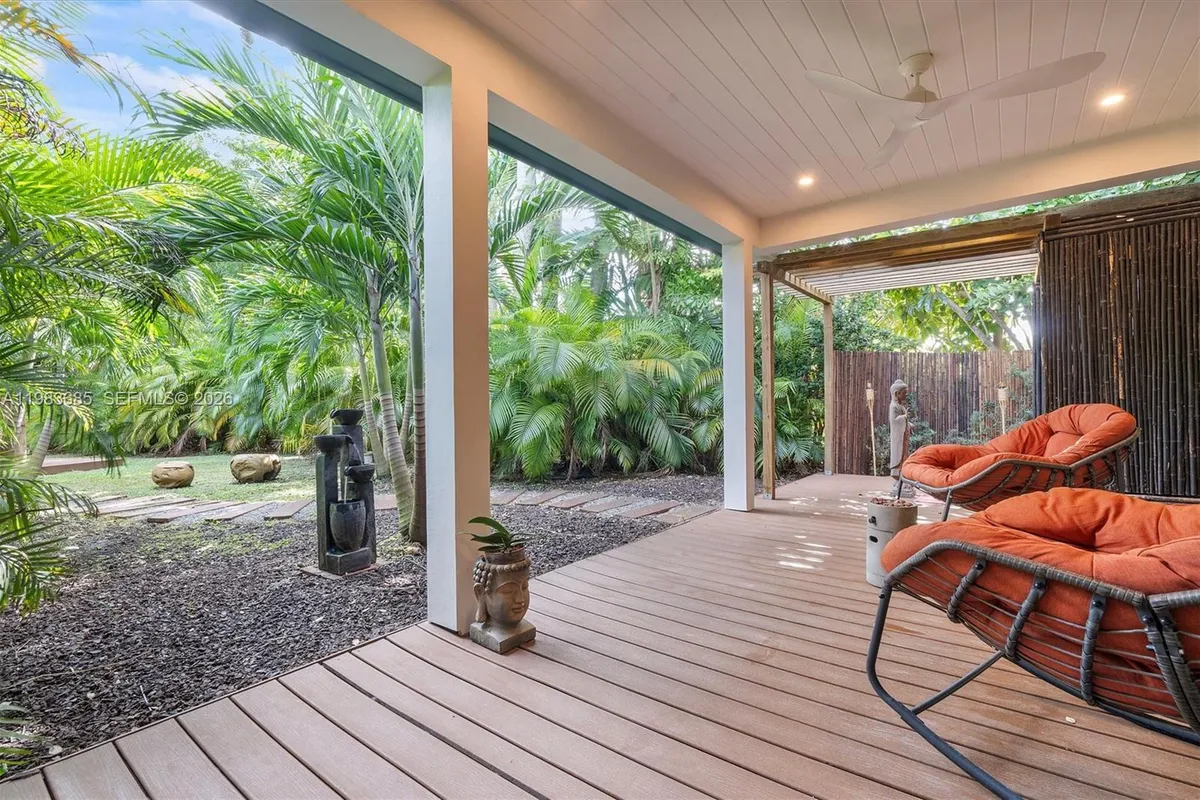 11377 W Biscayne Canal Rd, Miami FL 33161