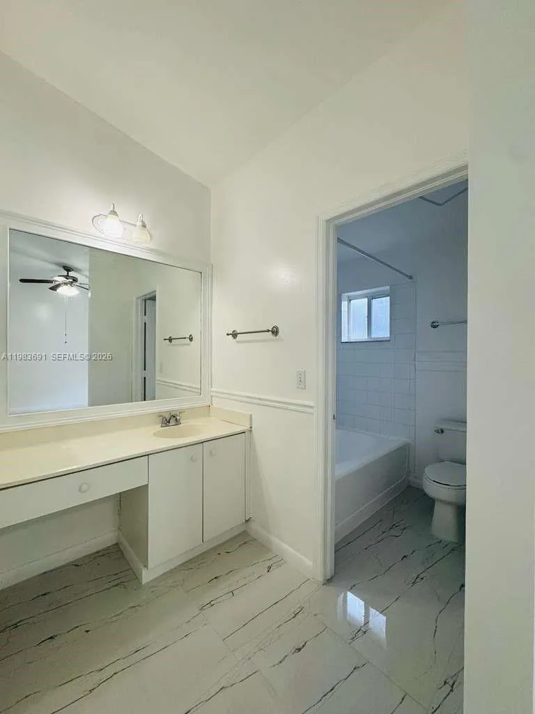 20874 NW 2nd St, Pembroke Pines FL 33029