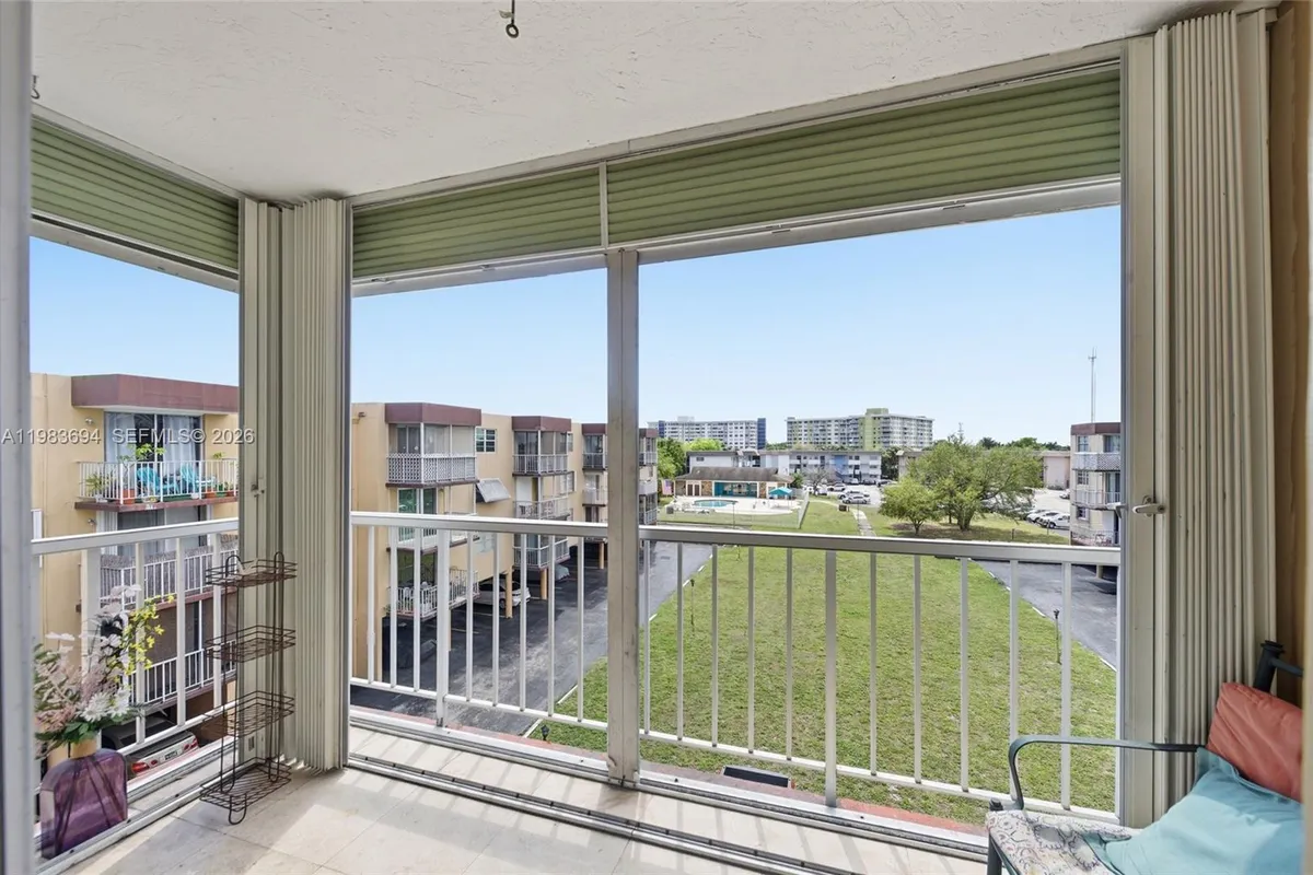 4320 Washington St # 410, Hollywood FL 33021