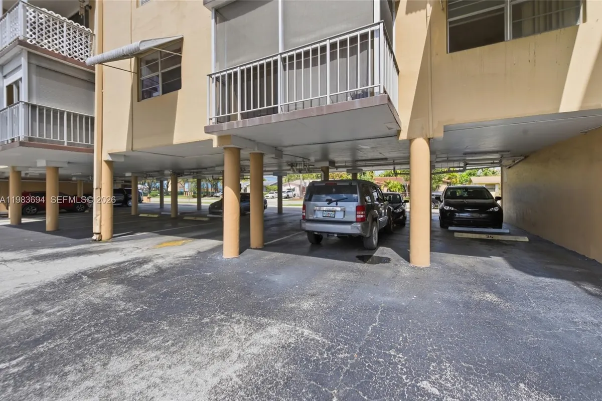 4320 Washington St # 410, Hollywood FL 33021