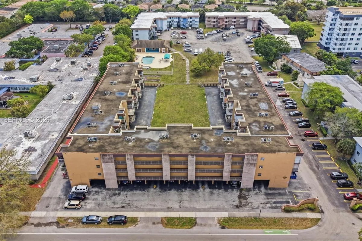 4320 Washington St # 410, Hollywood FL 33021