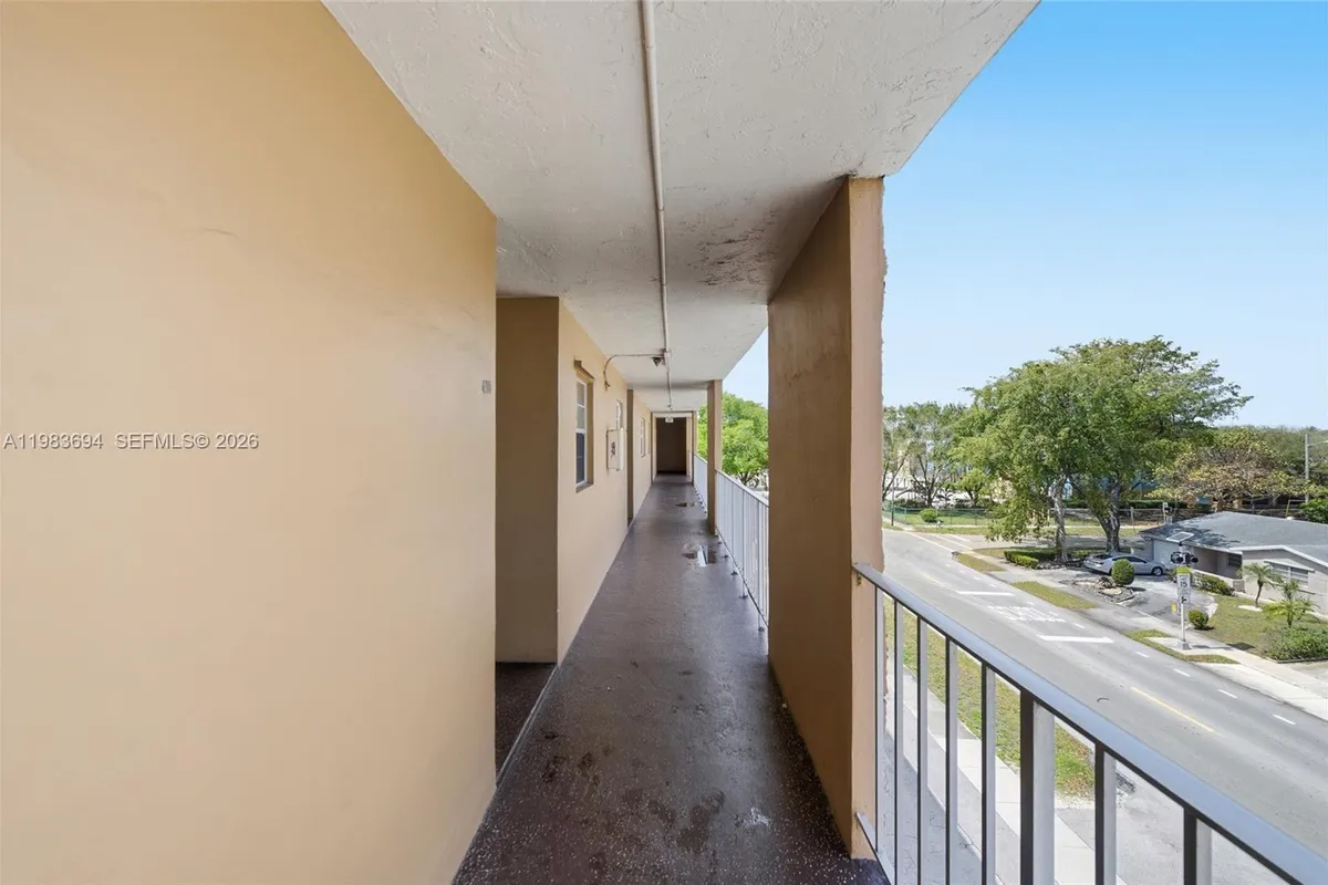 4320 Washington St # 410, Hollywood FL 33021