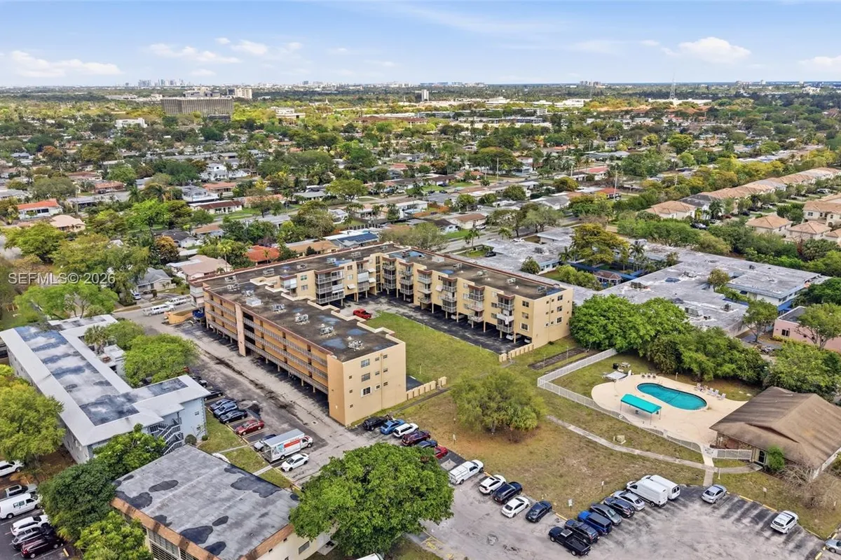 4320 Washington St # 410, Hollywood FL 33021