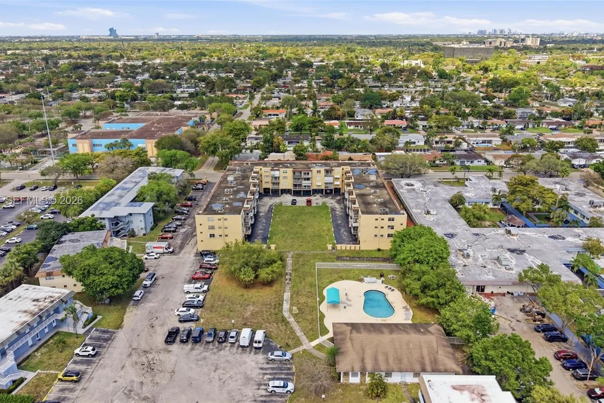 4320 Washington St # 410, Hollywood FL 33021