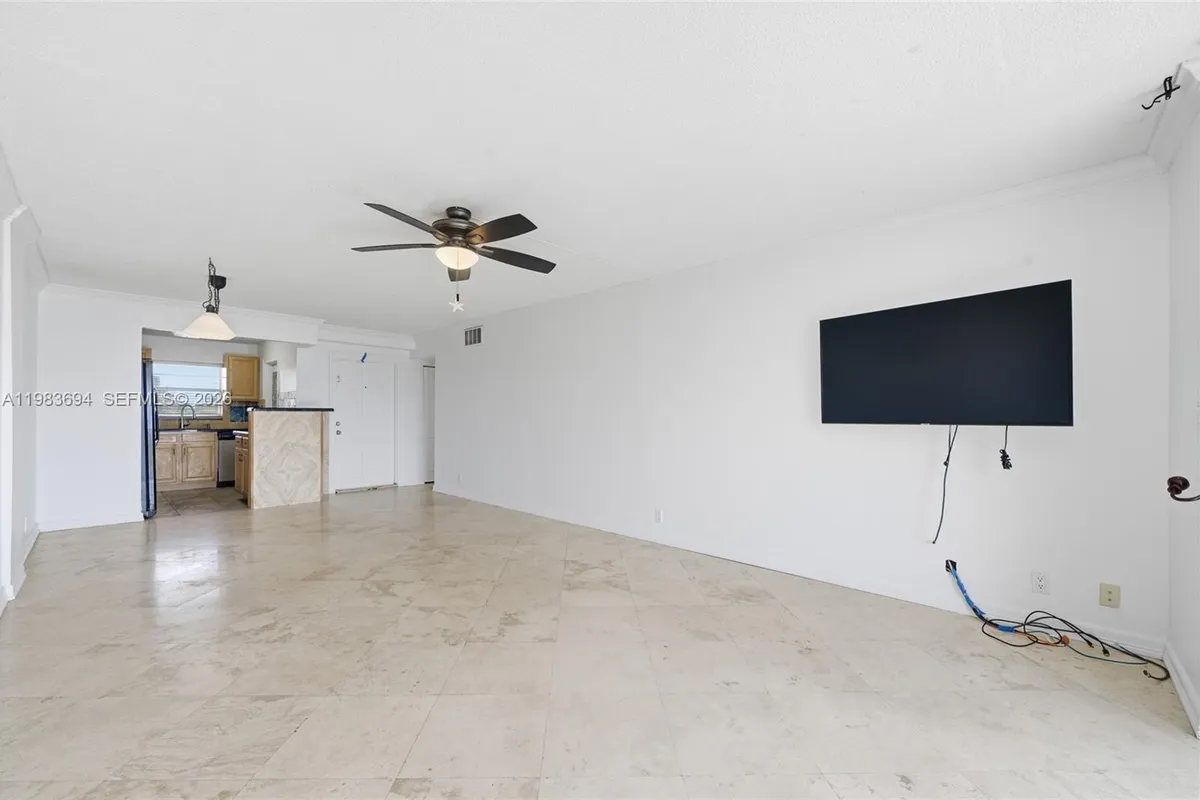 4320 Washington St # 410, Hollywood FL 33021
