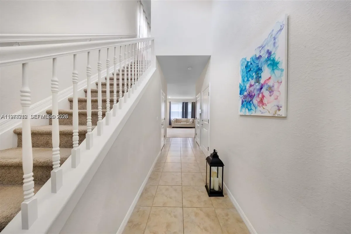 932 Banyan Dr, Hollywood FL 33021