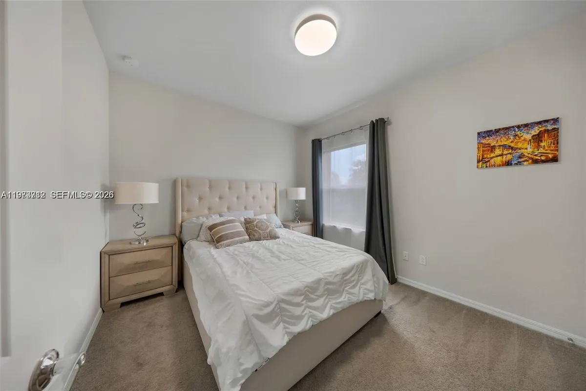 932 Banyan Dr, Hollywood FL 33021