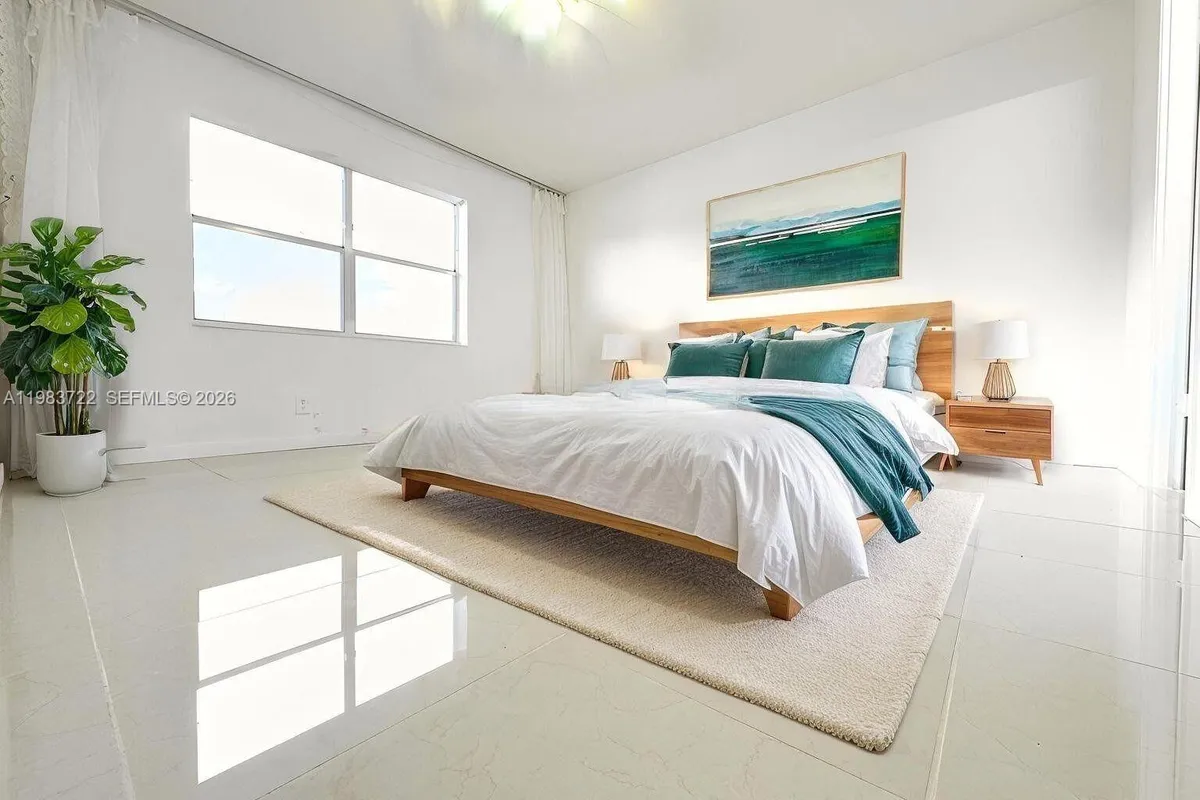 9900 Sunrise Lakes Blvd # 102, Sunrise FL 33322