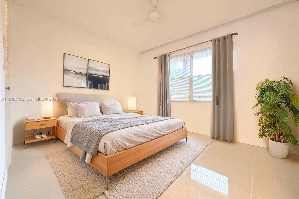 9900 Sunrise Lakes Blvd # 102, Sunrise FL 33322