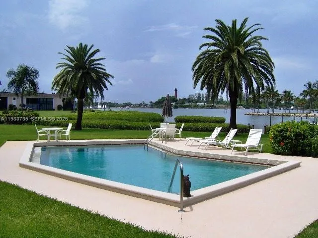 851 Saturn St # D, Jupiter FL 33477