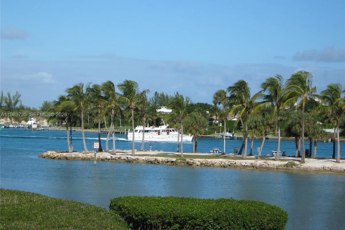 851 Saturn St # D, Jupiter FL 33477