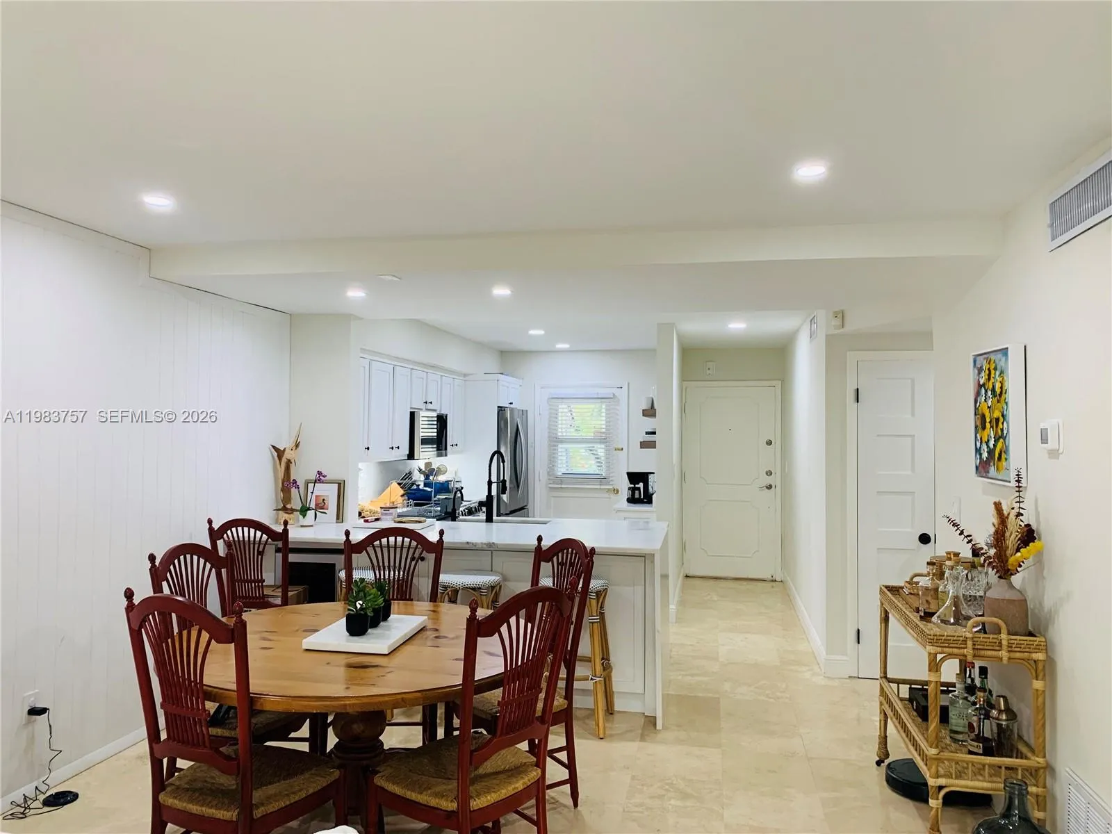 6815 Edgewater Dr # 105, Coral Gables FL 33133