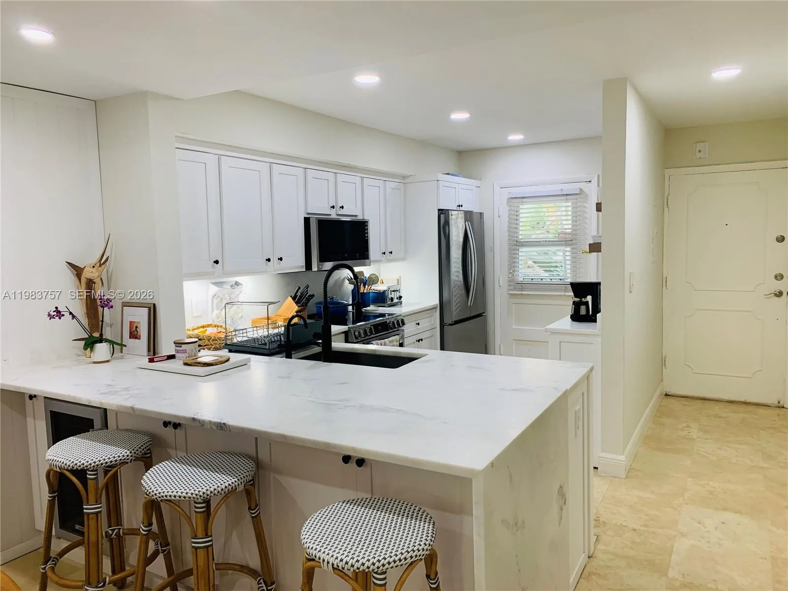 6815 Edgewater Dr # 105, Coral Gables FL 33133